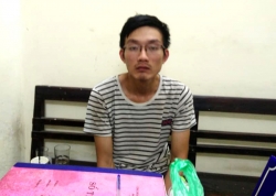 Cảnh sát giao thông Hà Nội quật ngã tên trộm xe máy trên đường phố