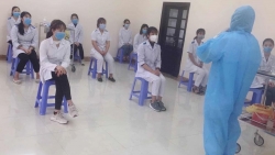 Quảng Ninh: Sinh viên y khoa tình nguyện "xông pha" tuyến đầu chống dịch