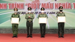 Hành trình “Giọt máu nghĩa tình” phấn đấu đạt 5.000 đơn vị máu