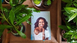 Netflix chiếu phim tài liệu về cuộc đời Michelle Obama và hồi ký “Chất Michelle”