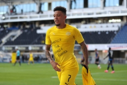 Jadon Sancho lập hattrick, Dortmund tiếp tục nuôi hy vọng giành Đĩa bạc Bundesliga