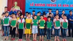 Khánh thành bể bơi tặng thanh thiếu nhi xã Liên Mạc