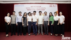 “Sinh con, sinh cha”: Chương trình giáo dục cộng đồng nhằm chia sẻ kiến thức, kỹ năng nuôi dạy con