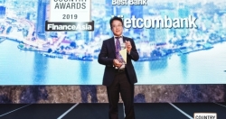 Vietcombank lần thứ năm liên tiếp nhận giải thưởng “Ngân hàng tốt nhất Việt Nam năm 2019”
