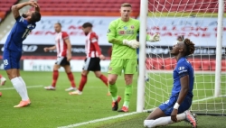 Chelsea thảm bại trước Sheffield United, MU “rộng cửa” vào Top 4