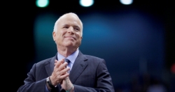 Thượng Nghị sĩ John McCain qua đời ở tuổi 81