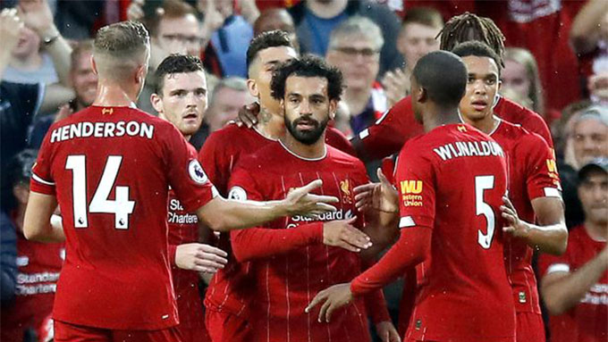 Liverpool tái hiện thành tích của MU sau 13 năm