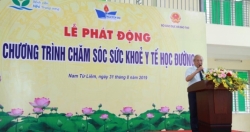 Bệnh viện Nhi T.Ư khám sức khoẻ tổng quát cho hơn 1200 học sinh trước thềm năm học mới