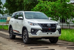 TMV công bố mức giá bán lẻ mới cho mẫu xe Hilux và Fortuner TRD 2019