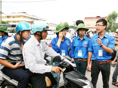 Bài 1: Lúng túng khi tổ chức hoạt động