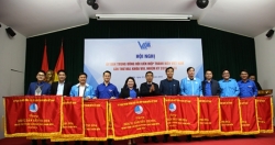 Hội LHTN Việt Nam thành phố Hà Nội được tặng cờ dẫn đầu thi đua năm 2019